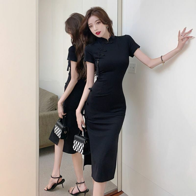 Chinesischer Stil Retro-Knopf verbessert Cheong sam Kleid Frauen hohes Gefühl schwarzes Kleid Sommer Bund Schlitz Gesäß gewickelt Rock