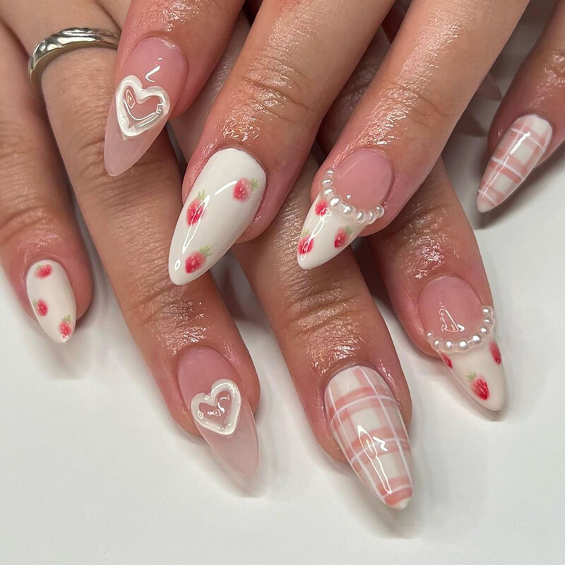 Gentle Pink False Nails with Heart Decor Natural Unbreakable Nail Simple Wear for Stage Performance Wear