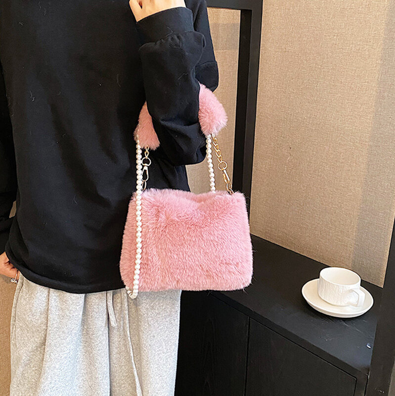 Underarm Bag Messenger Bag Plush Square Bag Fashion Women Girl Ins Niche Pearl Chain Crossbody Bag Small Furry Handbag