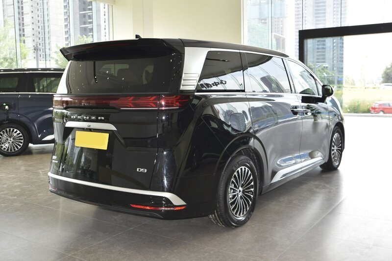 Nowy samochód MPV 2023 nowy EV daleki zasięg samochodowy 600KM BYD Denza D9 samochód elektryczny MPV cena Chiny dla dorosłych