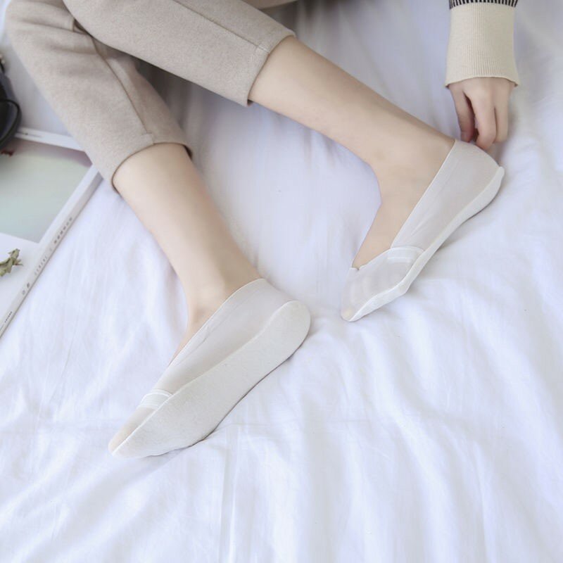 Женские шелковые невидимые носки, новые летние дышащие силиконовые Нескользящие тонкие бесследные модные Универсальные женские носки-лодочки Y118