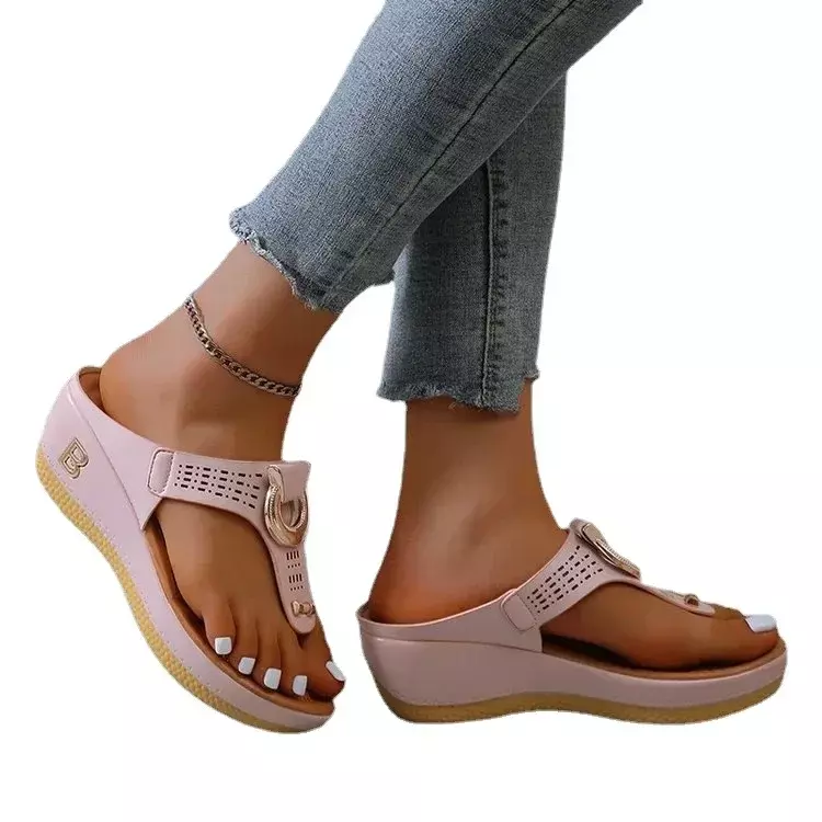 Damska nowość sandały letnie z wystającym palcem buty na plażę klapki na koturnie wygodne kapcie śliczne sandały rozmiar 35 ~ 43 Chaussure Femme