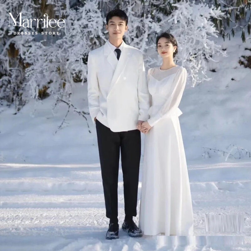 ชุดเดรสแต่งงานสไตล์เกาหลีคอลึกชุดแต่งงานผ้าซาตินหรูหราพร้อมแขนยาวยาวยาวถึงข้อเท้าเดอโนเวีย