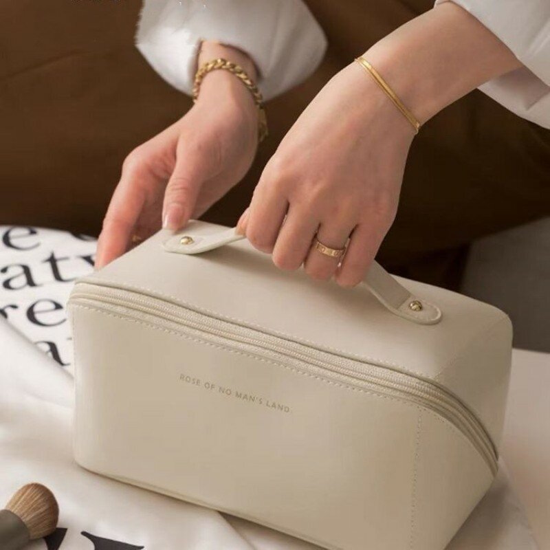 Custodie per il trucco delle donne impermeabili nuove borse semplici di moda organizzatore portatile di borse per cosmetici da viaggio di grande capacità