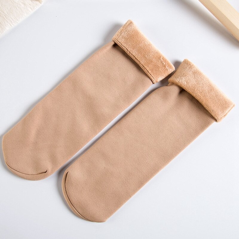Mais veludo espessado meias de neve para as mulheres outono e inverno estilo quente escovado quente nu perna artefato no tubo meias