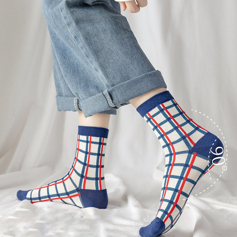 Calcetines de tubo medio japoneses para niñas, medias Harajuku de algodón con agujas Kawaii, oso de tejer, blanco y azul