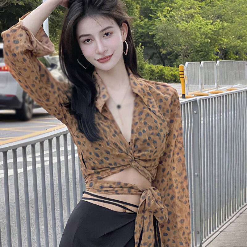 Women's Shirt Retro V Neck Leopard Long Sleeves Expose Navel Slim Sexy Temperament Bandage Spring Autumn