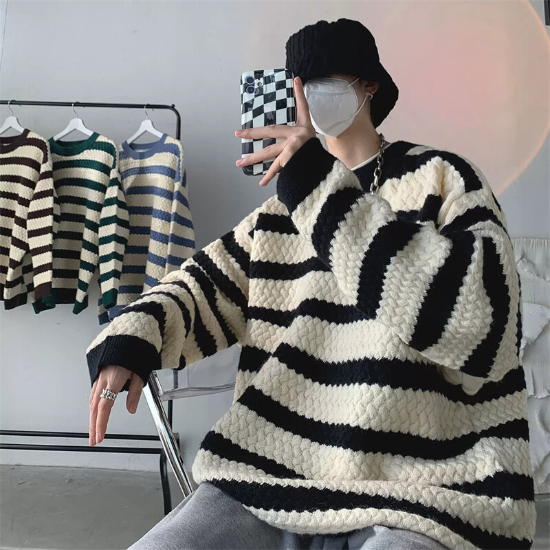 Striped Sweater Man 2022 Autumnwinter Qualquer coisa para ir com Lazy Day Style Loose Coat Retro Winter Thickened Long-Sleeved Knitwear