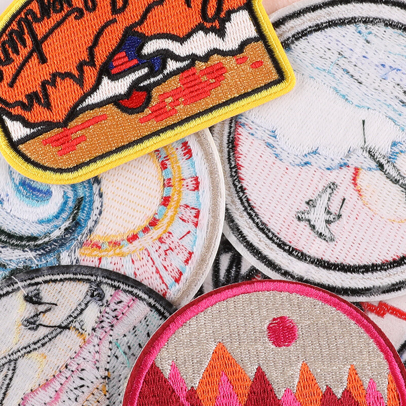 DIY Circular Adhesive Embroidery Patch, Art Sticker, Emblemas, Ferro em remendos, pano, saco, jaqueta, Emblema Acessórios, Novo, 2024