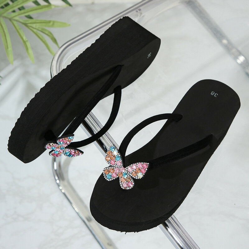 Sandały damskie modne nowy wzór motyl dekoracyjny śliczne błyszczące klapki oddychające i szkice sandały damskie