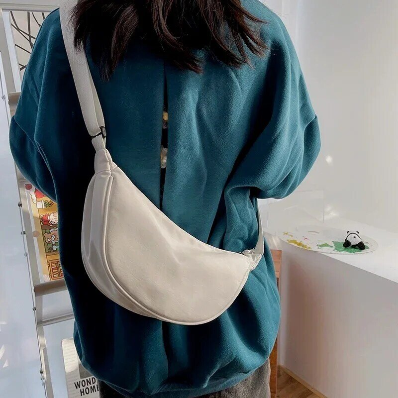 2023 Nylon Messenger Bag Women's New Trendy Dumpling Bags Lightweight Small Shoulder Bag Armpit Bag Simple Shoulder Canvas Bags