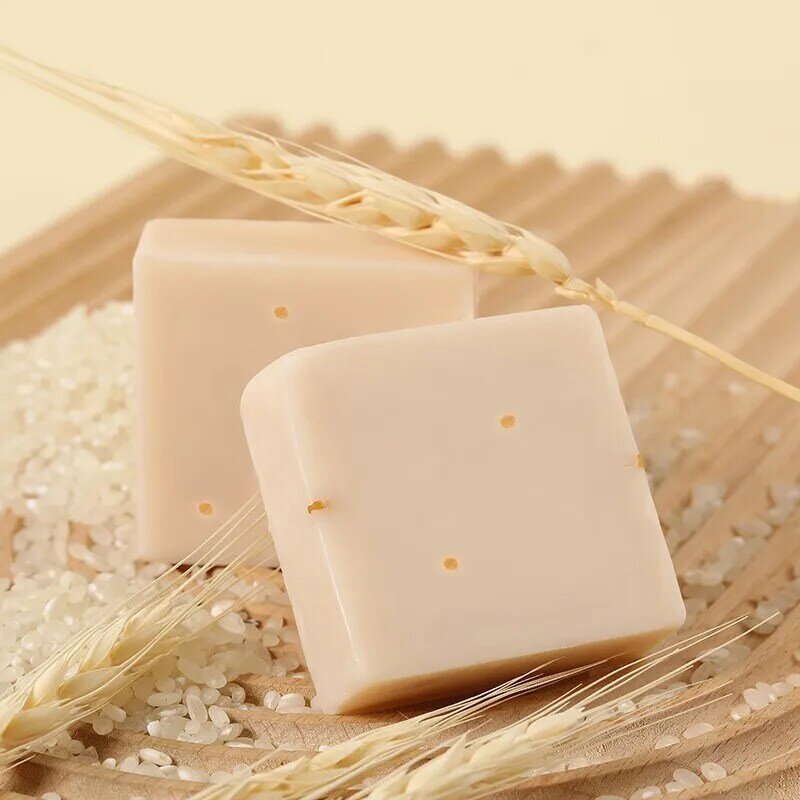 Sapone al latte thailandese saponi fatti a mano di alta qualità sapone al latte sapone al riso sbiancante saponi sbiancanti al latte pulizia dei volti del corpo all'ingrosso