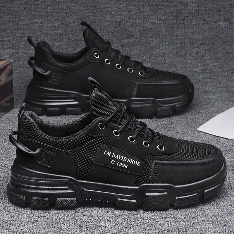 Sepatu pria 2024baru kasual Sneakers untuk pria bernapas Mesh hitam Trainer Man's Fashion Lace-up nyaman sepatu Platform Tenis