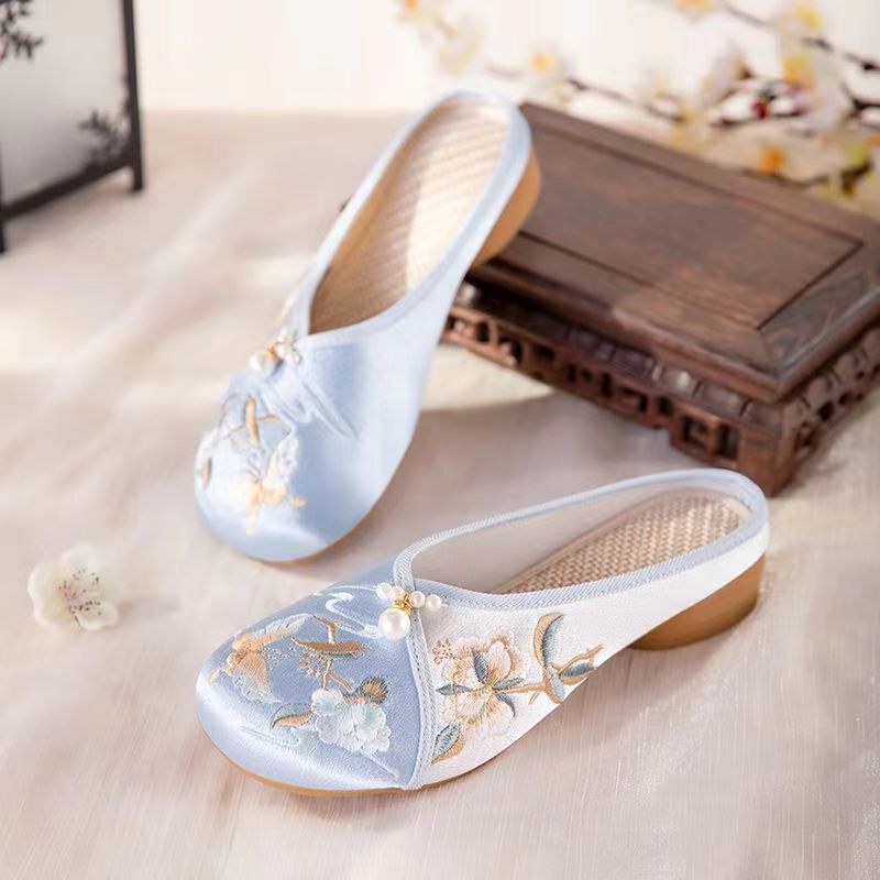 New Women's Summer Baotou Low Heel Embroidered Slippers Soft Sole Non Slip Satin Home Slippers Free Shipping Outdoor Slippers