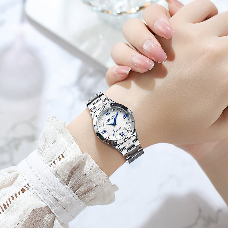 นาฬิกาข้อมือคู่รักแนวธุรกิจระบบควอตซ์สแตนเลสสตีลสีเงินล้วนสำหรับผู้ชายและผู้หญิง