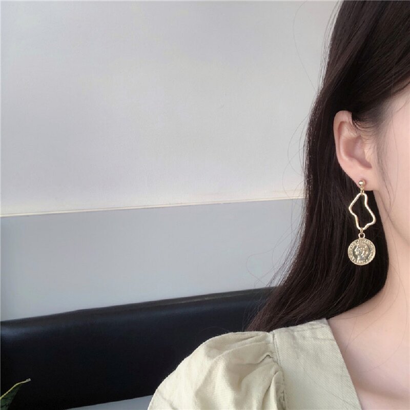 Frauen Anhänger Ohrringe neue Asymmetrie s925 Quaste Gold runde Mädchen Modeschmuck Tropfen Ohrringe Ohr stecker baumeln Ohrringe