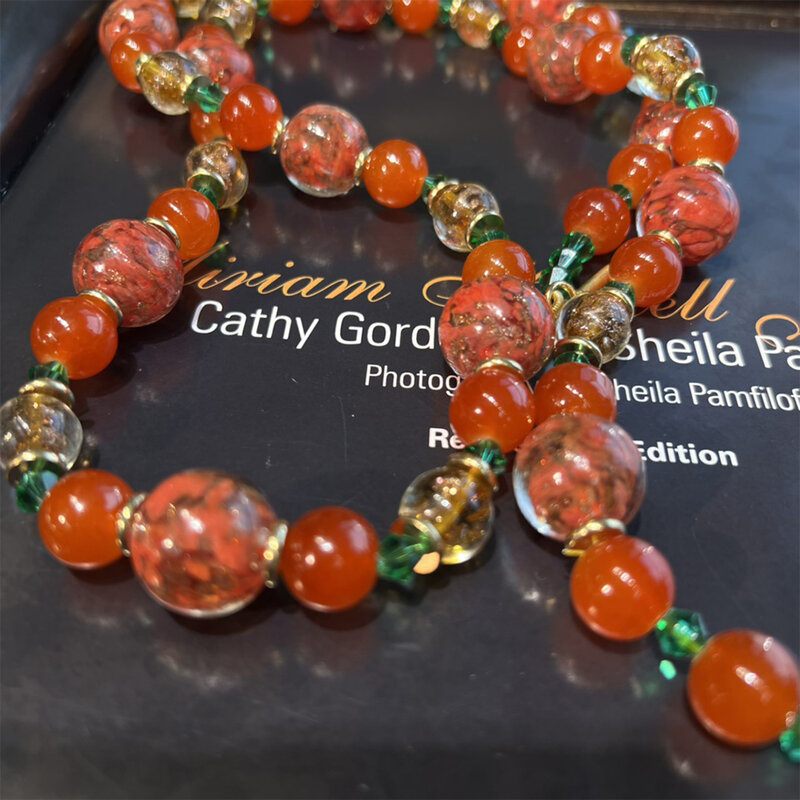 Collier de perles de verre rouge fait à la main pour femmes, tour de cou de tempérament vintage, cadeau de fête pour fille, bijoux en gros, livraison gratuite