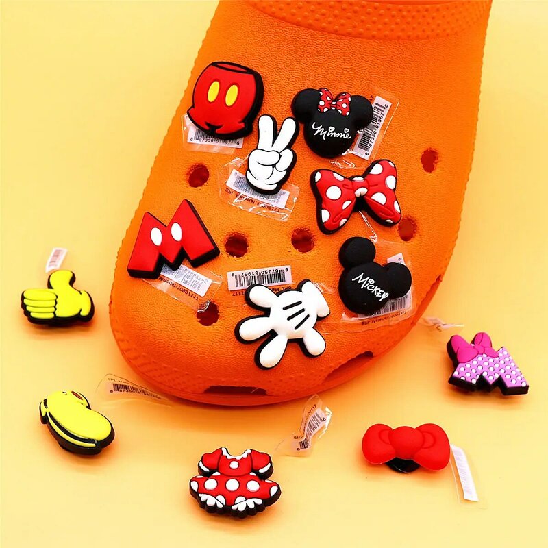 Aksesori sandal kartun Mickey Mouse, 1 buah, aksesori sepatu pesona, dekorasi gaun merah, pita, PVC, gesper Pin untuk hadiah anak-anak