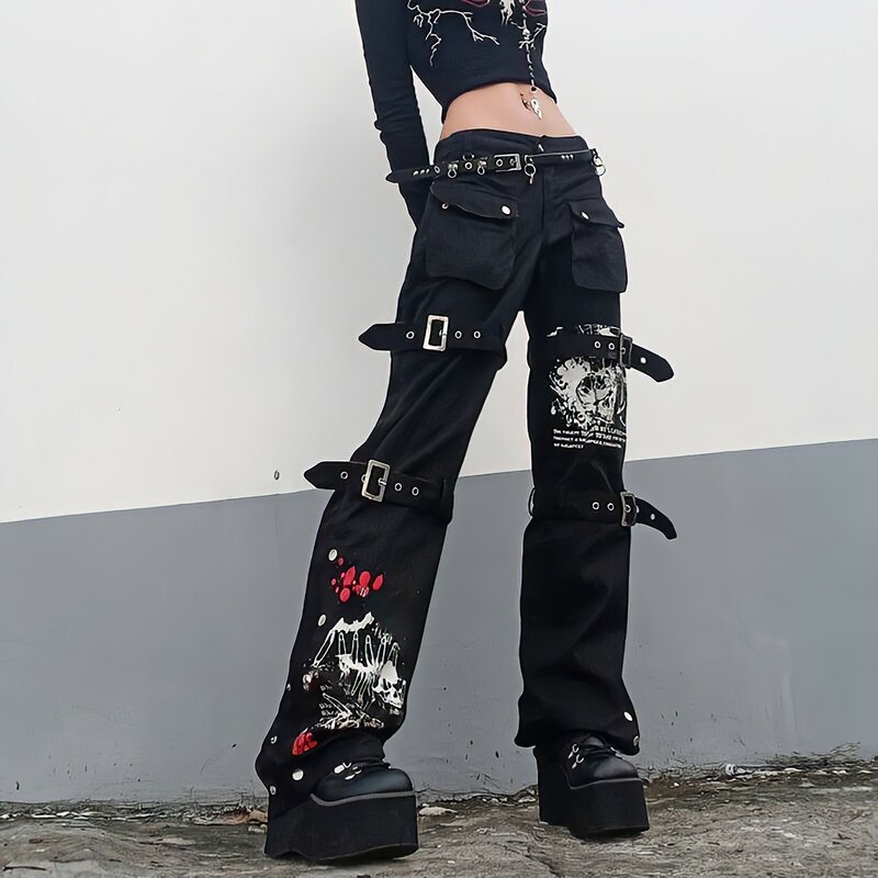 Pantalones vaqueros negros de estilo Punk americano para mujer, ropa de calle de verano, pantalones Cargo con Graffiti, hebilla de Metal, pantalones acampanados rectos Vintage a la moda