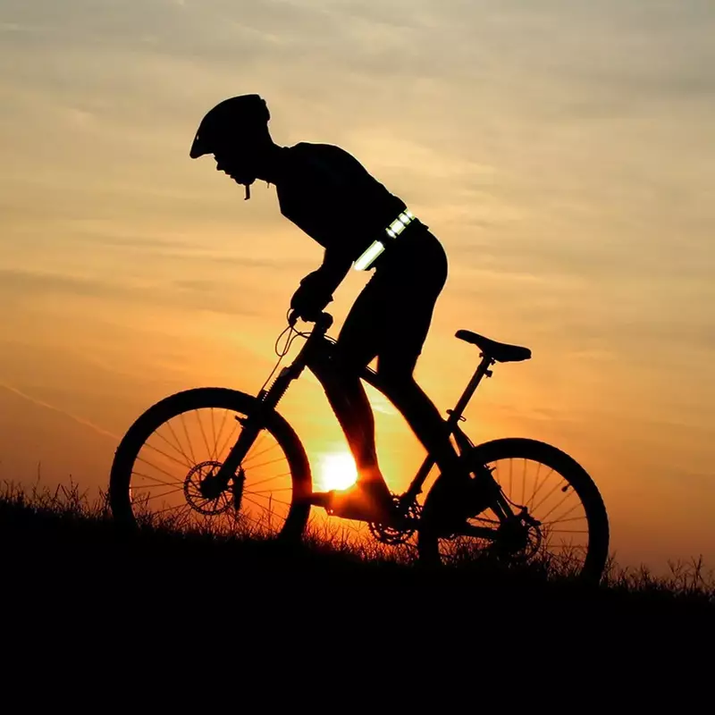 ยืดหยุ่นสายพานสะท้อนแสงสำหรับวิ่งขี่จักรยานกีฬาสูงกลางคืนความปลอดภัยเด็กผู้ชายผู้หญิงเอวปรับเข็มขัด