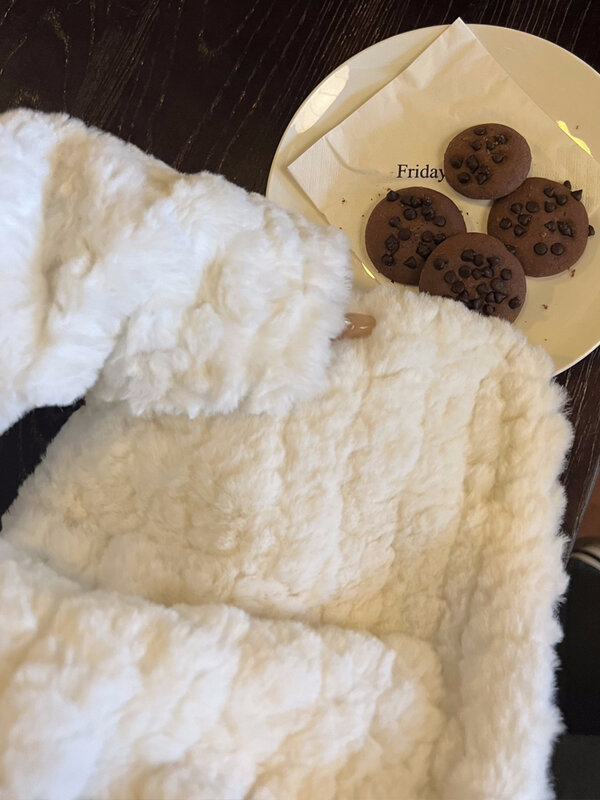 Sweet White Faux Fur Coat Women 2023 Winter Vintage Up-dpwn Collar Fluffy Faux Rabbit Fur Jacket Thick Warm Fur Coats B120