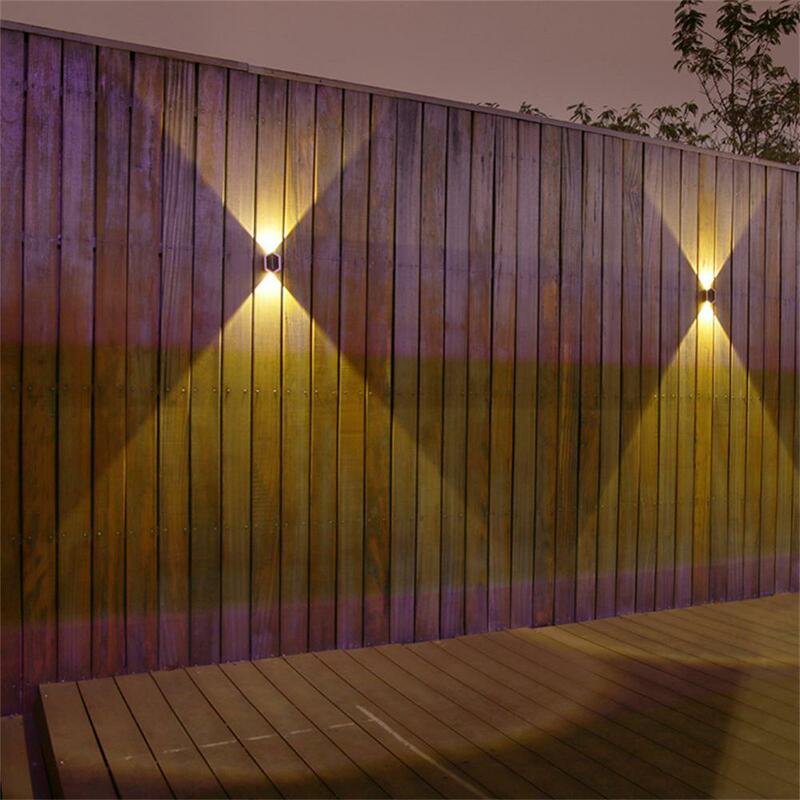 태양광 벽걸이등 야외 따뜻하고 가벼운 방수 위아래로 높이 조절 발광 조명 발코니 뜰 정원 장식 조명 야외 벽