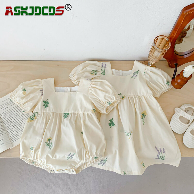 Beige Sister and Me Clothing Inant Baby Girsl Puff Sleeve Embroidery Cotton Outwear Bodysuits Kids Toddler Dresses 아동복
