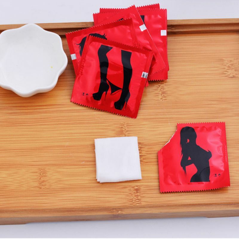 10 sztuk/zestaw dla kreatywnego Tricky Joke śmieszne prezerwatywy kształt chusteczki nawilżane ręcznik seksowna dama