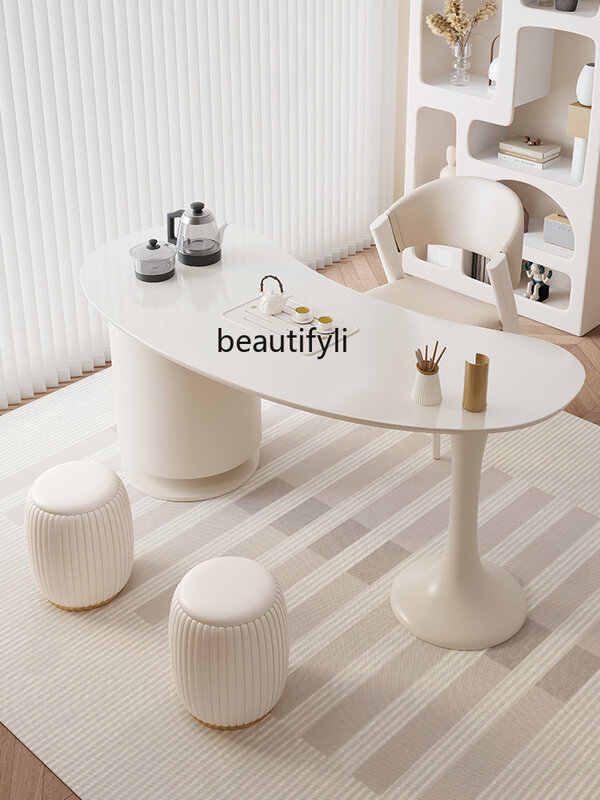 Helles Licht Steinplatte Tisch-Stuhl Set Büro einfache moderne Licht Luxus hochwertige Creme Stil Tee tisch Wasserkocher integriert
