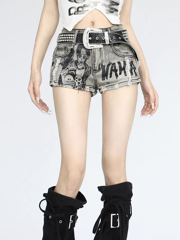 QWEEK Y2k dżinsy z niską talią spodenki damskie Vintage Nana nadruk Anime podarte spodnie dżinsowe Streetwear Grunge szorty lato