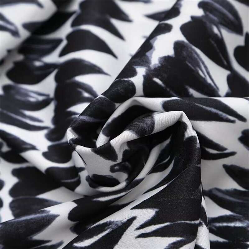 Женская юбка миди KEYANKETIAN, черно-белая юбка трапециевидной формы с принтом сердечек, с завышенной талией и боковой молнией, 2024