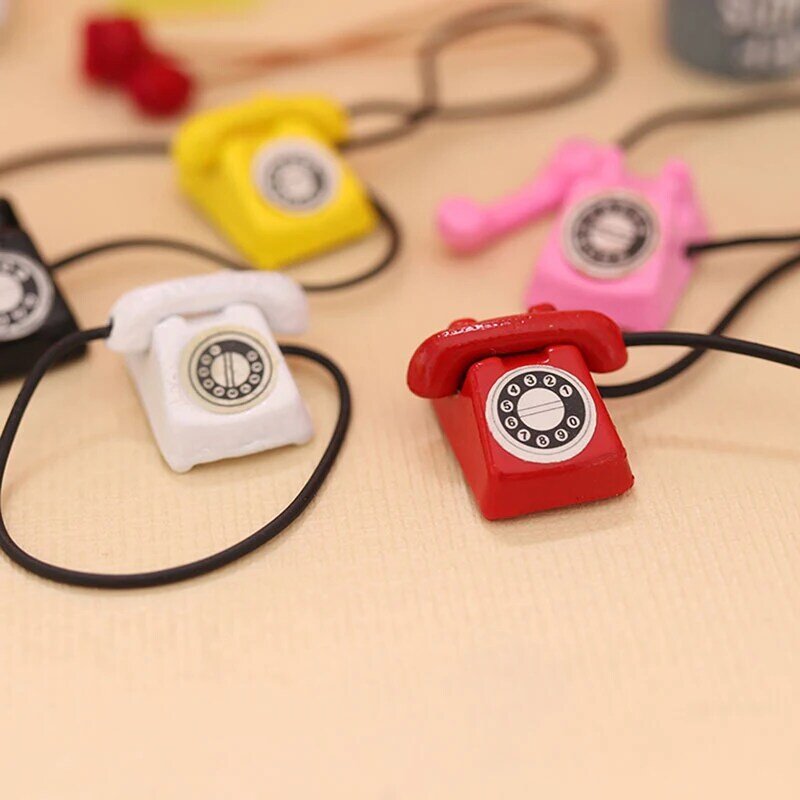 ตุ๊กตา Mini Retro โทรศัพท์1:12 Dollhouse Miniature จำลองพัดลมพกพา Retro โทรศัพท์รุ่น Perabot Rumah ตกแต่ง