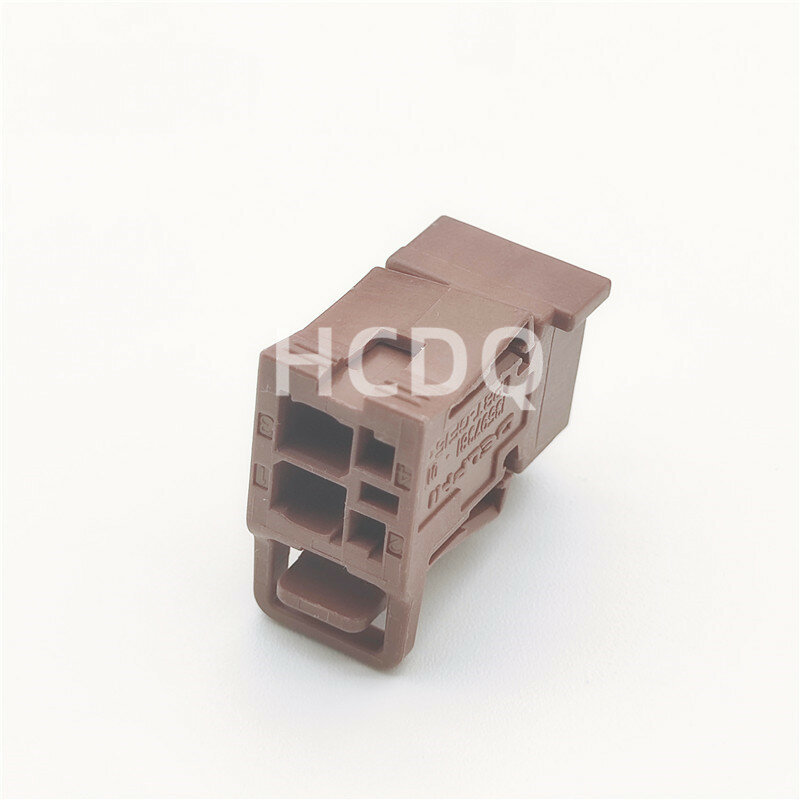 10 PCS Original and genuine 13597381 automobile connector plug housing supplied from stock