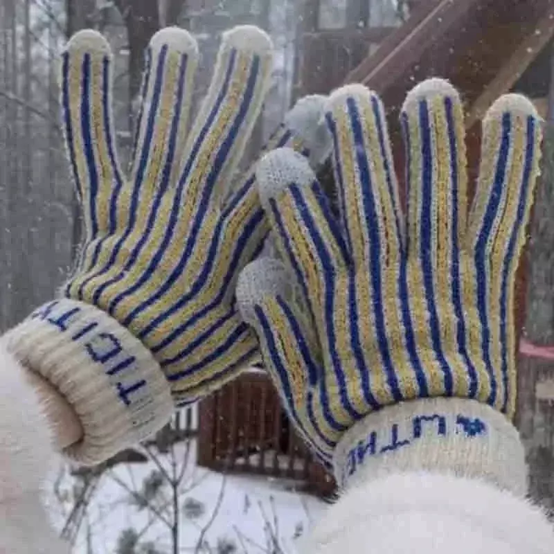 ユニセックス日本のレトロなストライプの手袋、プリントぬいぐるみ、厚い引きひも、ニットミトン、ハンギングネック、防風サイクリンググローブ、ins