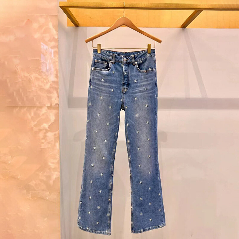 Niche 2024 early spring all-match fashion design sense flower embroidery micro casual women jeans