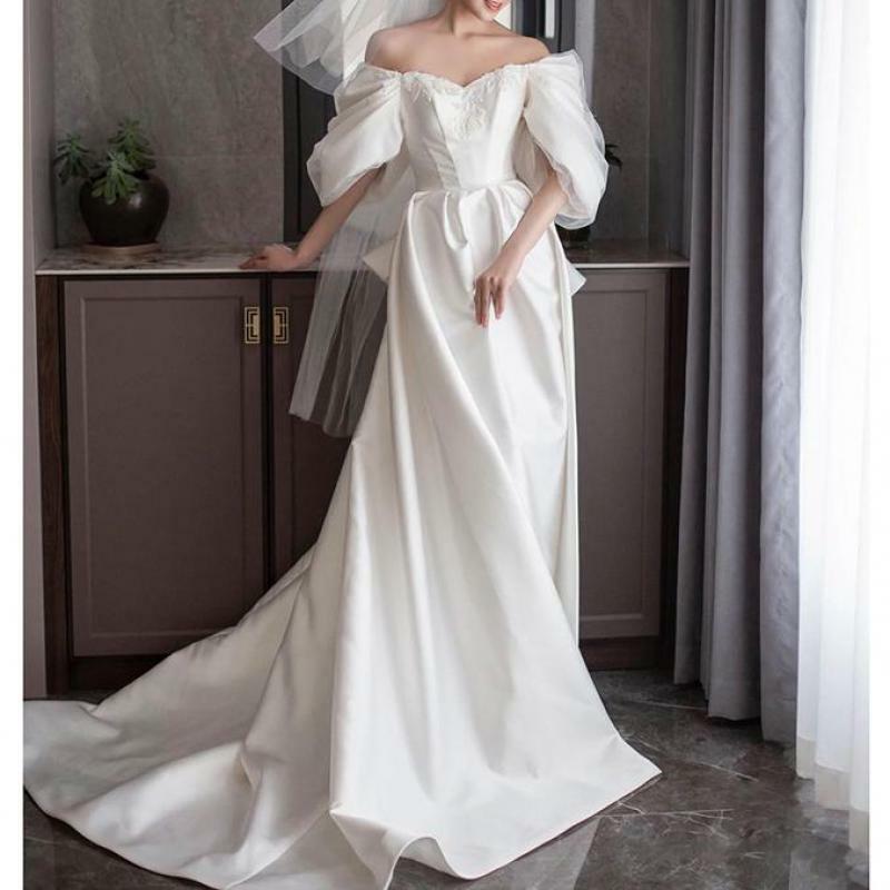 Новейшее свадебное платье для женщин, классическое свадебное платье с вырезом лодочкой и маленьким шлейфом, Элегантное Длинное атласное платье А-силуэта