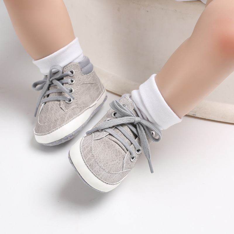 Sepatu bayi laki-laki baru lahir bayi balita kasual Comfor sol katun antiselip PU kulit pertama kali berjalan sepatu mokasin Crib