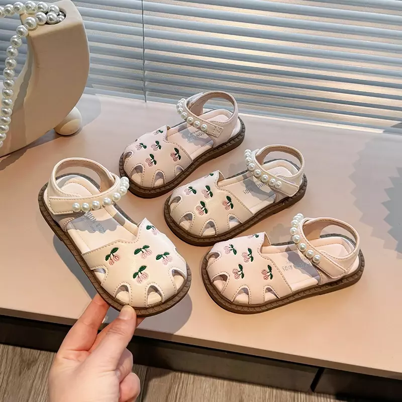 Kids Sandals for Girls Sweet Pearl Embroider Princess Causal Dress Flat Sandals Fashion Elegant Children Cut-outs Hanfu Sandals