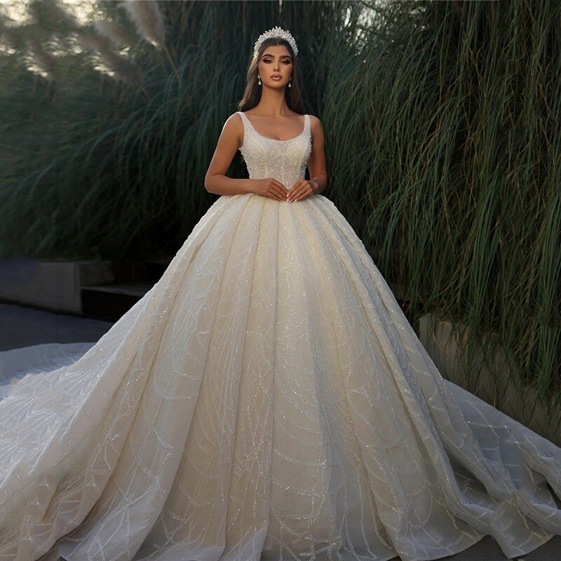 Elegant Pompadour Skirt Square Neck Spaghetti Strap Wedding 2023 Vintage Lace Sequin Crystal Beige Tulle Sleeveless Bridal Gown