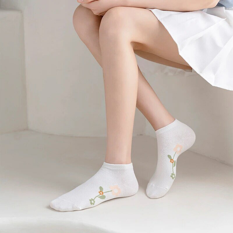 5 Pairs Women Funny Short Socks Korean Style Cute Cartoon Flower Striped Harajuku Streetwear Kawaii Casual  Low Tube Ankle Socks