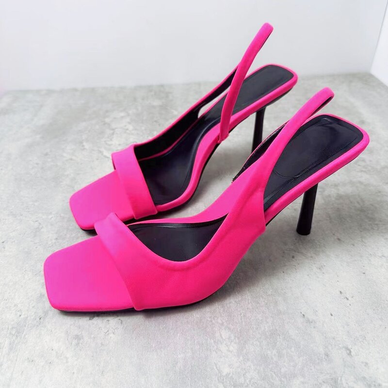Sandalias de plástico transparente para mujer, zapatos de tacón alto con punta cuadrada y zapatillas del Joker, novedad de verano