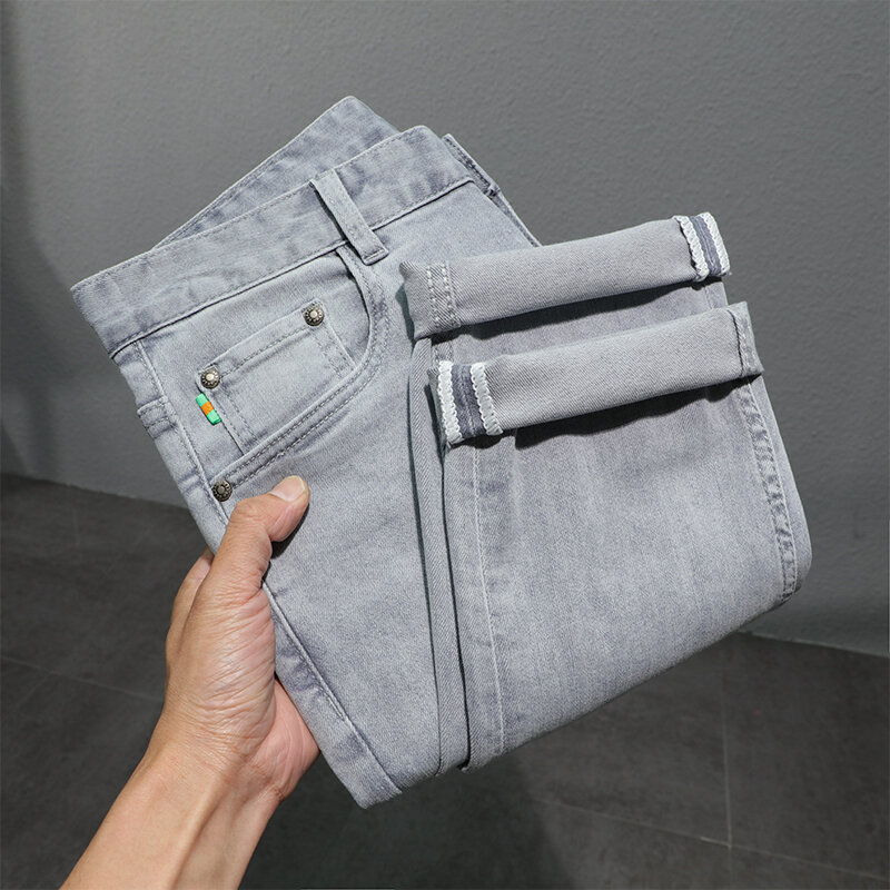 2024 Jeans estivi grigio chiaro da uomo di fascia alta tinta unita pantaloni lunghi Skinny elasticizzati sottili semplici e traspiranti