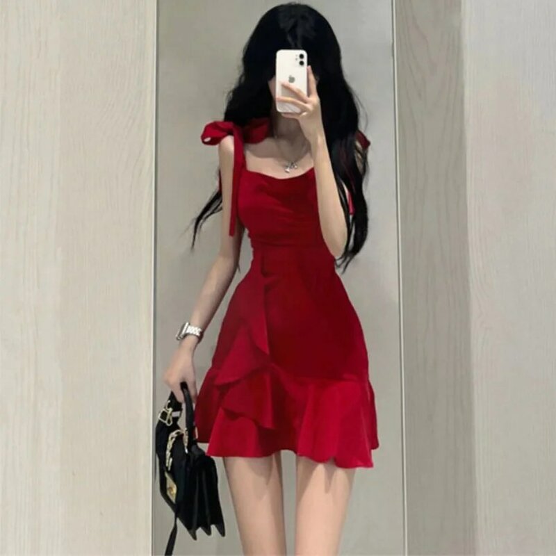 Red Camisole Dress for Women in Spring and Summer New Design Sense Temperament Waist Reduction Slimming Short Skirt