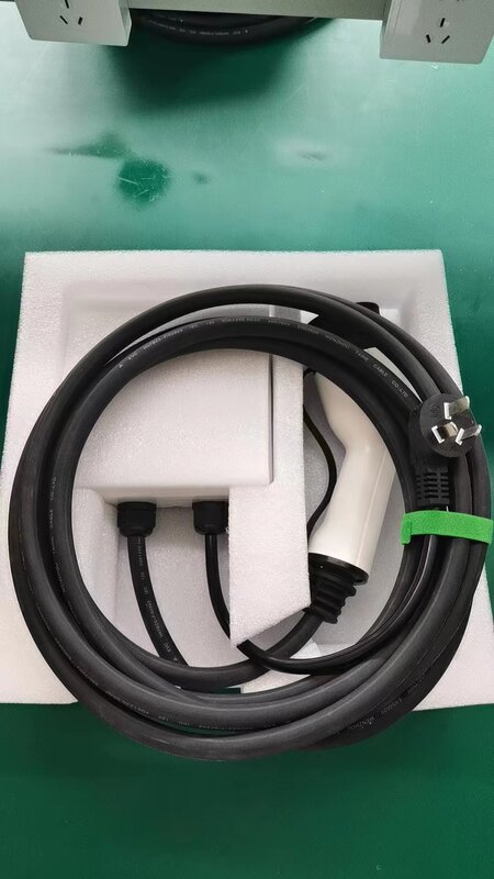 7kw Ev Wallbox Ocpp Type2 32a Car Charging Station 7kw 3 Phase 220v Ev Ac Charger Filling For Electric Cars