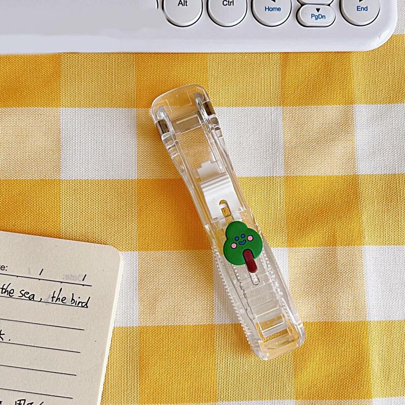 Leve 1 conjunto útil manual de papel clam dispenser empurrador recarga clips metal empurrador clipe transparente ferramentas da escola