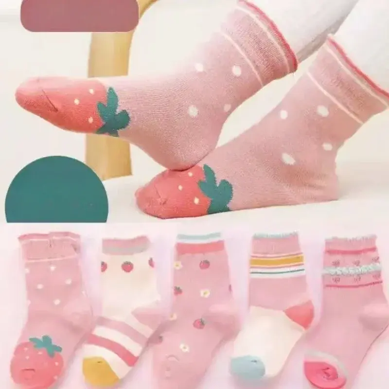 Chaussettes coréennes en coton doux pour enfants, imprimé coeur d'amour et fleur, bébé fille, tube moyen chaud pour enfants, automne, hiver, 5 pièces
