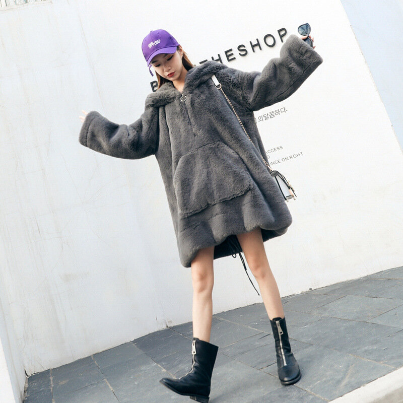 Mantel Berkerudung Tebal Lembut Bulu Kelinci Palsu Panjang Menengah Wanita Ritsleting Berbulu Mantel Pullover Bulu Palsu Nyaman Musim Dingin Baru