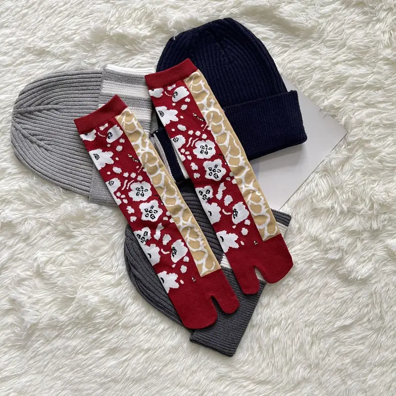 Christmas Socks Elk Sweets Merlin Deer Flower Cute Colorful Two Toe Socks Combed Cotton Cozy Breathable Tabi Socks Women