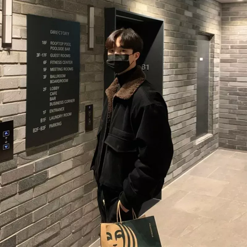 Kurtka zimowa męska ciepła moda pogrubiona czarna jagnięca kurtka męska Streetwear koreańska luźny, gruby krótka kurtka męska M-2XL