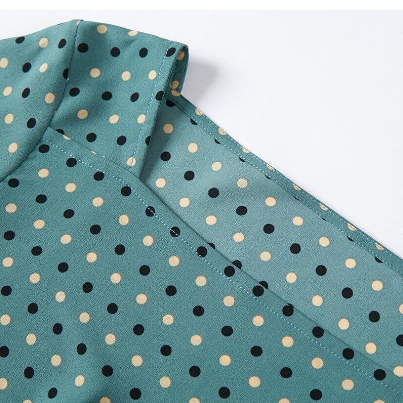 Jersey de retales con cuello cuadrado para mujer, blusa holgada con manga de murciélago y lunares, 2024